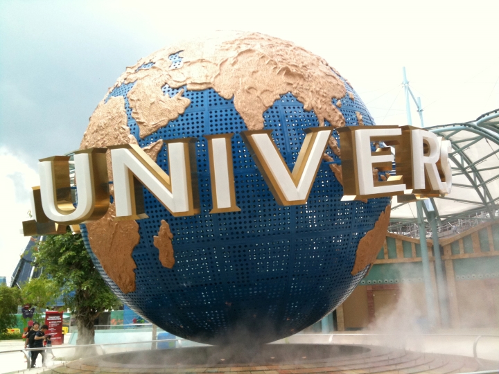universal-studios-theme-park-singapore